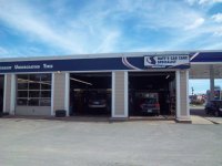 Store front for Hatt's Car Care Specialist